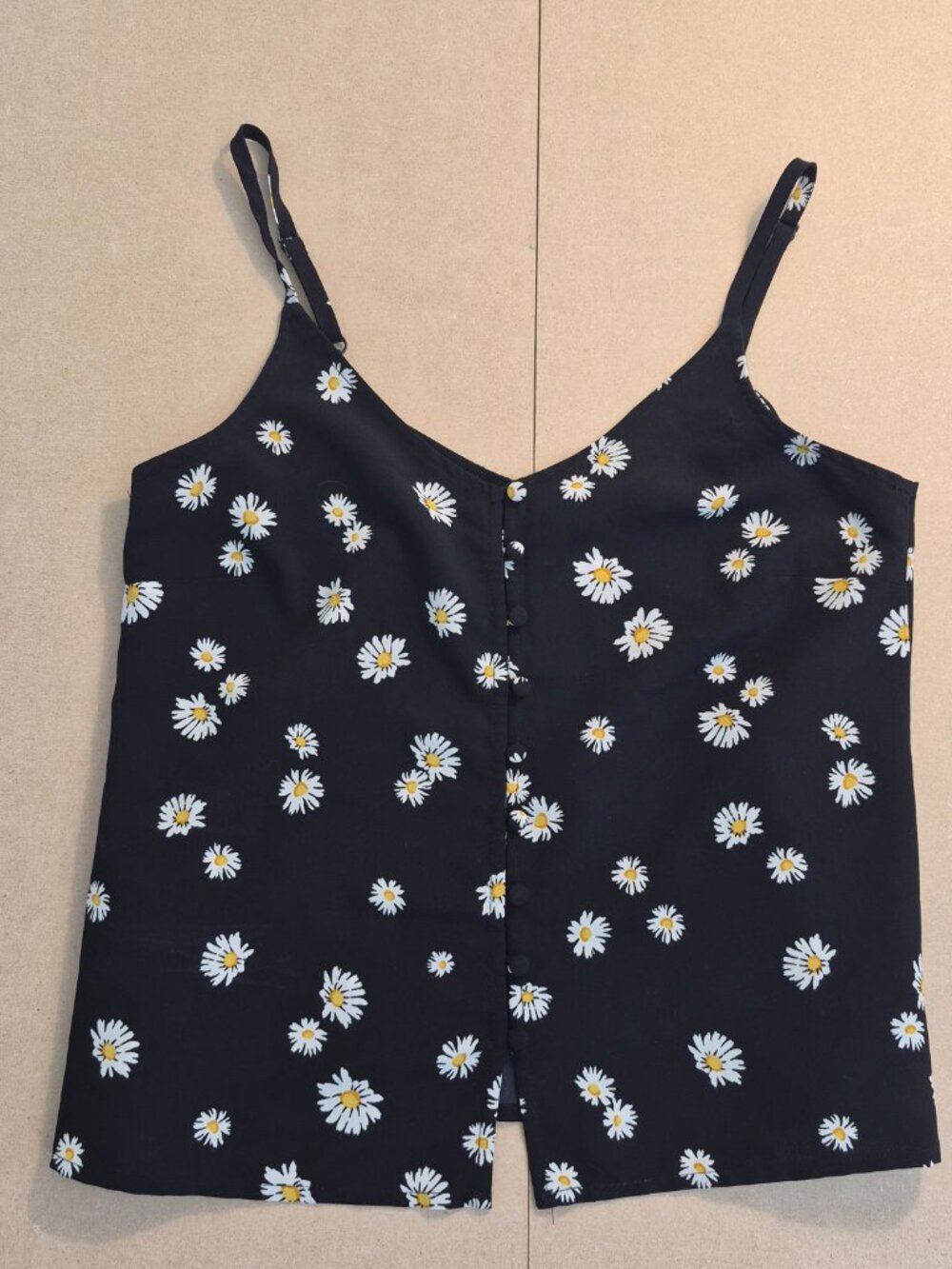 Women’s Black Daisy Floral Cami Top Adjustable Straps Button Front Size XS
